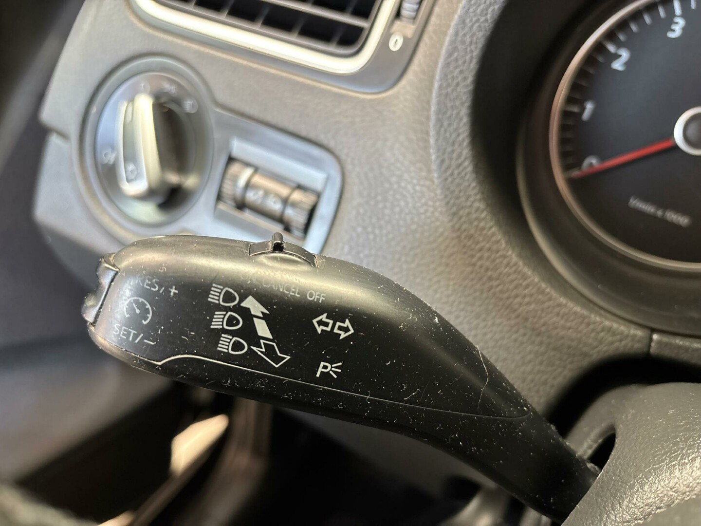 Volkswagen-Polo-21